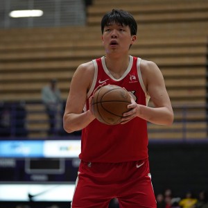 B体育官方网站-13分7板！杨瀚森工作室：赛程密集路途波折 每一场都是硬仗与考验